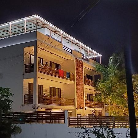 Le Binome Aparthotel Grand-Baie Kültér fotó