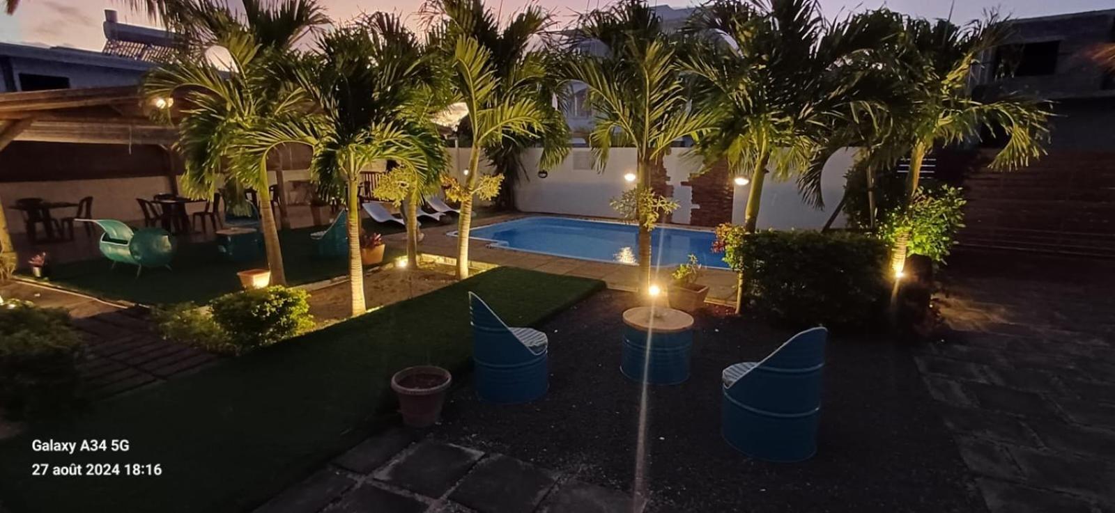 Le Binome Aparthotel Grand-Baie Kültér fotó