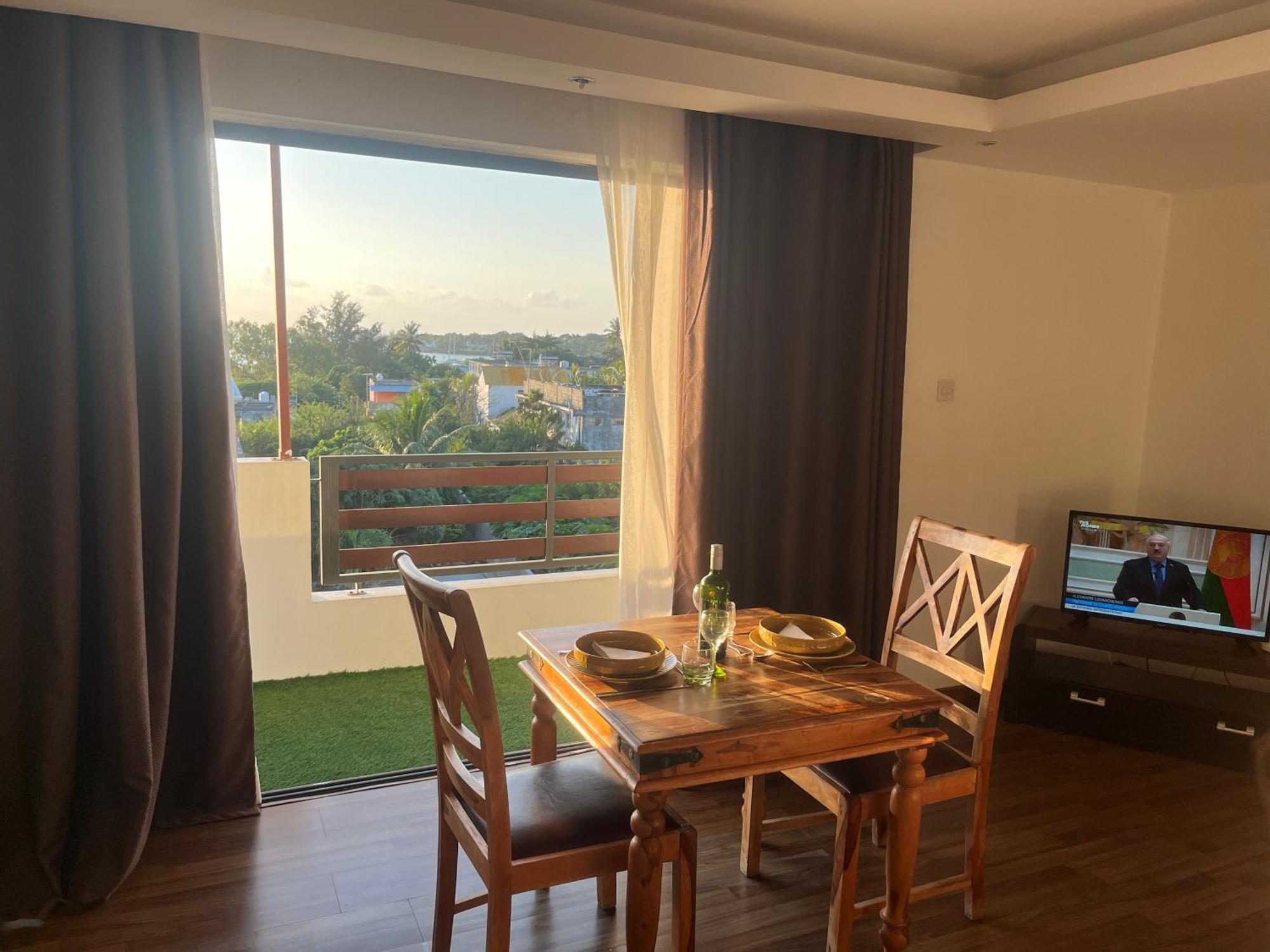 Le Binome Aparthotel Grand-Baie Kültér fotó